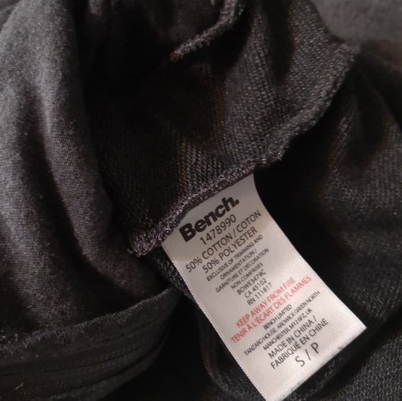 Bench zip up sweater - Picture 5 of 5